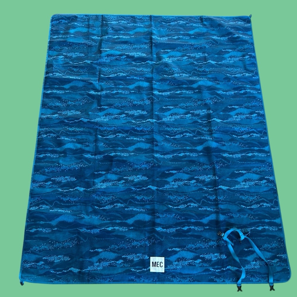 🍷🍇 MEC Picnic Blanket 🧀 🥖